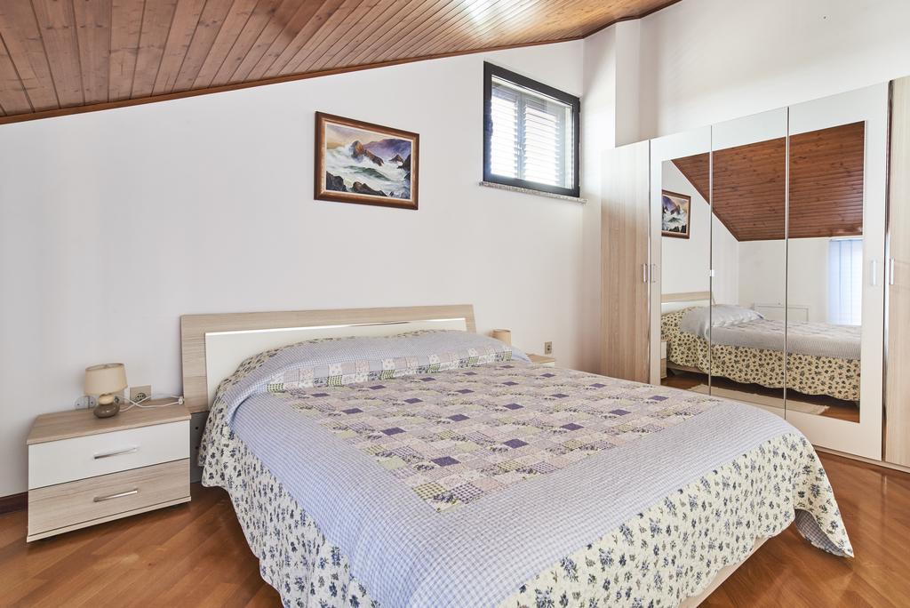 Ferienwohnung Lovely Roses Umag Exterior foto