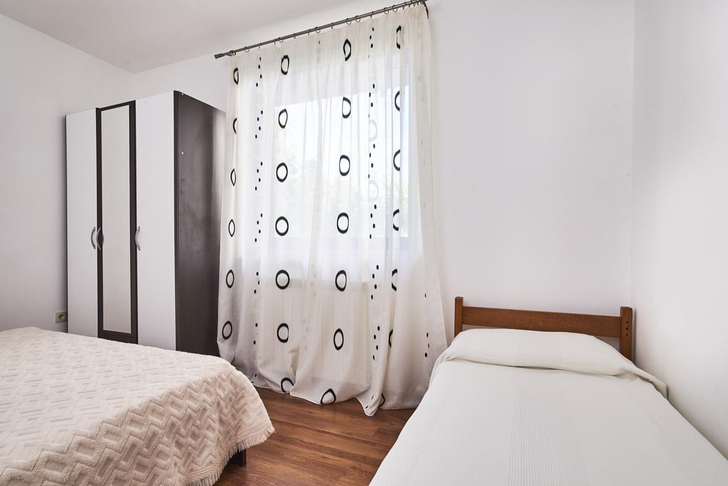 Ferienwohnung Lovely Roses Umag Exterior foto