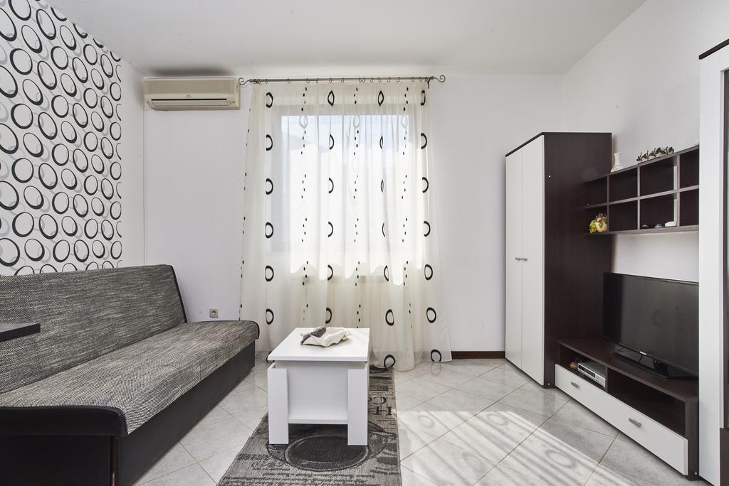 Ferienwohnung Lovely Roses Umag Exterior foto
